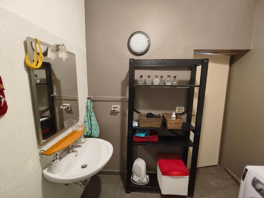 Retroetnea - Appartamento In Centro Storico - Con Camere Comunicanti CTA Exterior foto
